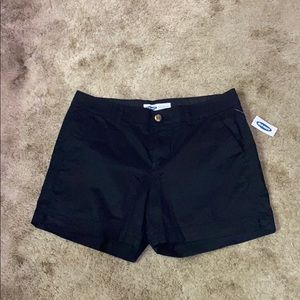 New black old navy mid-rise shorts